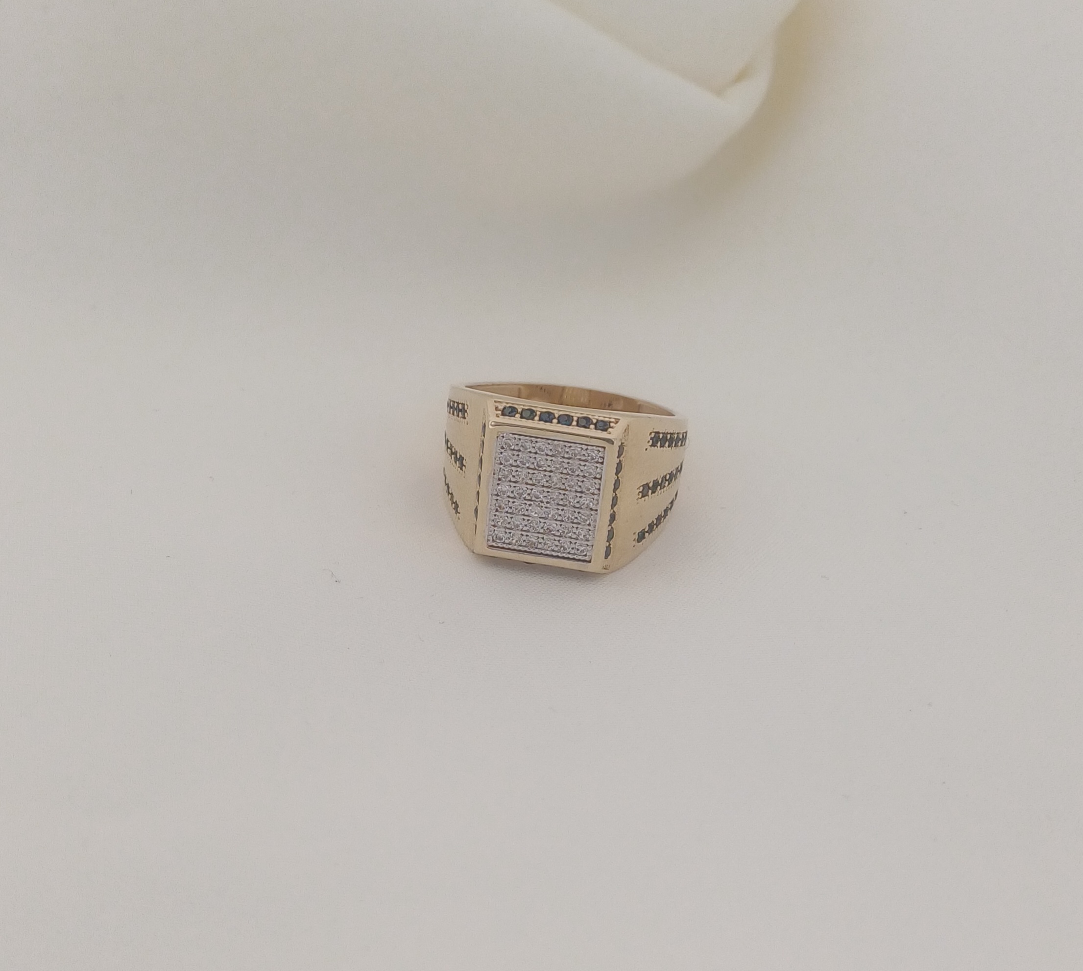 20250609_152132 Goldring